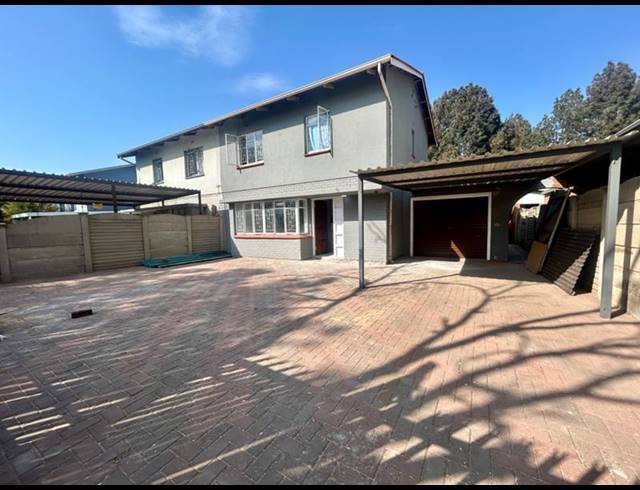 3 BEDROOM HOUSE FOR SALE IN VANDERBIJLPARK CW 1